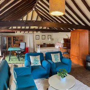 Donde Conchita, Buhardilla Con Bano Compartido, Cerca Del Aeropuerto Norte Habitación en casa particular La Laguna (Tenerife)